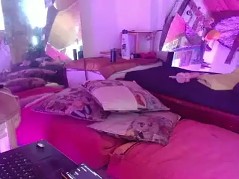 laye19 online show from 01-21-25, 02:59