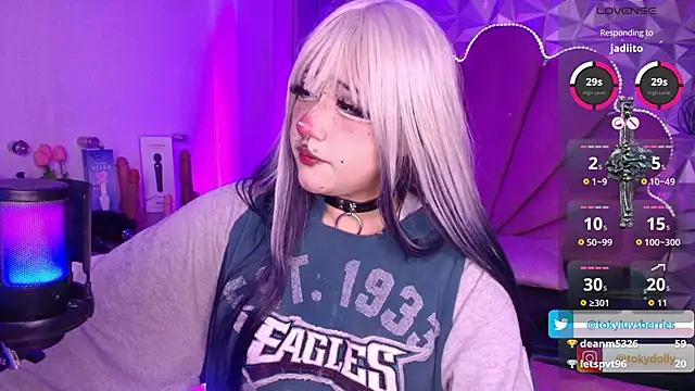 toky doll online show from 09-30-25, 09:09