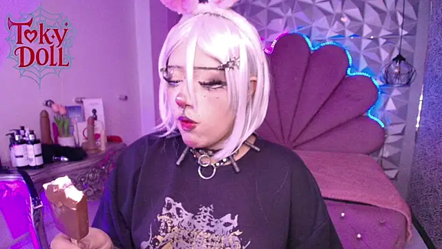 toky doll online show from 10-07-25, 09:01
