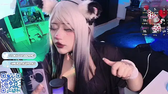 toky doll online show from 06-09-26, 03:51