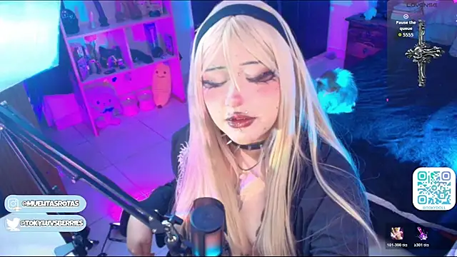 Snapshot of toky_doll chatting on 07-29-26, 04:21 toky doll online show from 07-29-26, 04:21