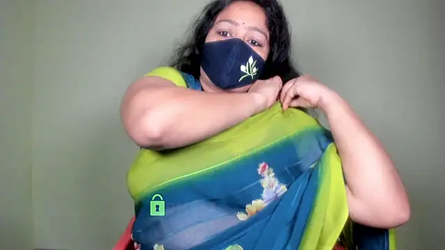 Snapshot of neelu-hoty chatting on 06-11-26, 01:42 neelu-hoty online show from 06-11-26, 01:42