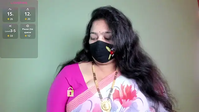 neelu-hoty online show from 07-17-26, 09:27