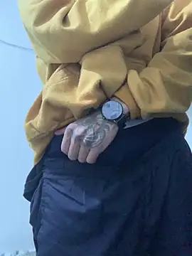 Snapshot of 27powercm chatting on 02-04-25, 04:37 27powercm online show from 02-04-25, 04:37