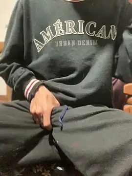 Snapshot of 27powercm chatting on 02-10-25, 03:13 27powercm online show from 02-10-25, 03:13