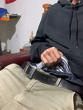 Snapshot of 27powercm chatting on 02-14-25, 04:26 27powercm online show from 02-14-25, 04:26