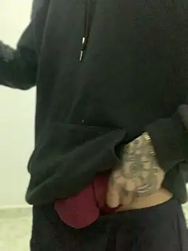 Snapshot of 27powercm chatting on 02-18-25, 04:37 27powercm online show from 02-18-25, 04:37