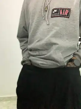 Snapshot of 27powercm chatting on 02-21-25, 06:51 27powercm online show from 02-21-25, 06:51