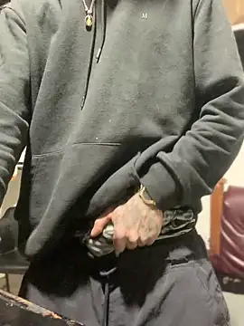 Snapshot of 27powercm chatting on 03-09-25, 04:27 27powercm online show from 03-09-25, 04:27