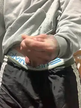 Snapshot of 27powercm chatting on 03-15-25, 04:13 27powercm online show from 03-15-25, 04:13