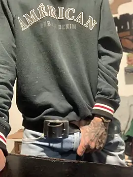 Snapshot of 27powercm chatting on 03-22-25, 05:06 27powercm online show from 03-22-25, 05:06