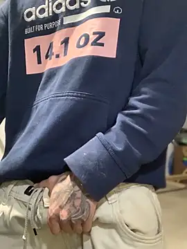 Snapshot of 27powercm chatting on 09-15-25, 04:34 27powercm online show from 09-15-25, 04:34