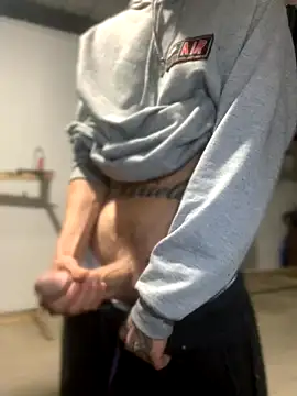 Snapshot of 27powercm chatting on 10-12-25, 02:32 27powercm online show from 10-12-25, 02:32