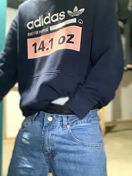 Snapshot of 27powercm chatting on 10-13-25, 05:07 27powercm online show from 10-13-25, 05:07