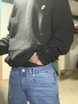 Snapshot of 27powercm chatting on 10-20-25, 03:40 27powercm online show from 10-20-25, 03:40