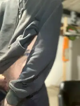 Snapshot of 27powercm chatting on 10-25-25, 12:40 27powercm online show from 10-25-25, 12:40