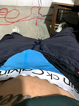 Snapshot of 27powercm chatting on 11-09-25, 05:17 27powercm online show from 11-09-25, 05:17