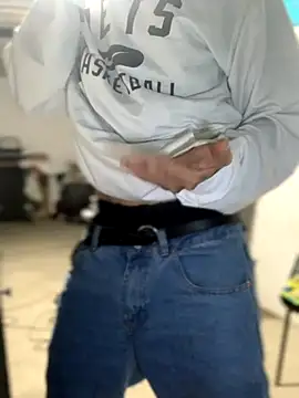 Snapshot of 27powercm chatting on 11-13-25, 06:23 27powercm online show from 11-13-25, 06:23