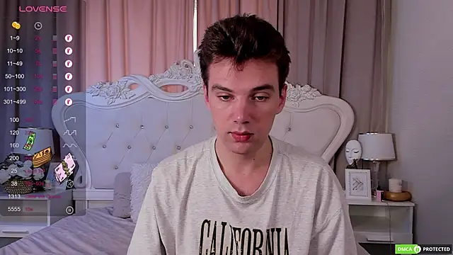 ArthurWhitee online show from 09-24-25, 08:28