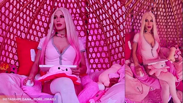 Snapshot of dana_more chatting on 01-08-26, 10:06 dana more online show from 01-08-26, 10:06