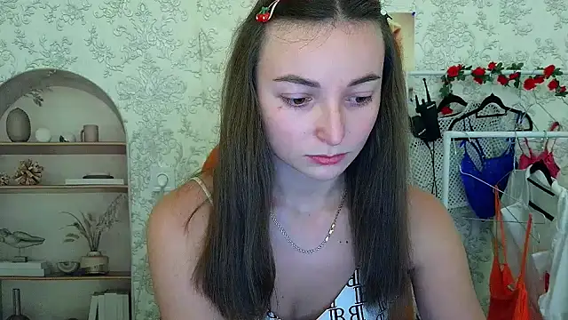  Barbie Kiss  online show from 10-21-25, 03:24