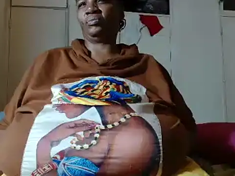 Snapshot of tinagiant chatting on 01-18-25, 05:37 tinagiant online show from 01-18-25, 05:37