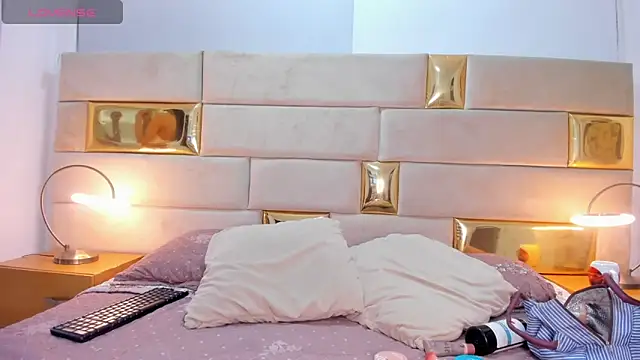 Snapshot of Arii_stone chatting on 12-02-24, 04:53 Arii stone online show from 12-02-24, 04:53