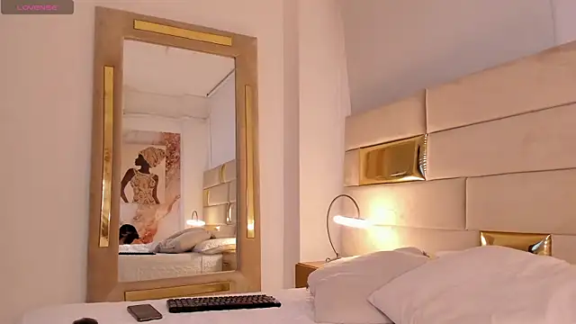 Snapshot of Arii_stone chatting on 03-19-25, 10:00 Arii stone online show from 03-19-25, 10:00