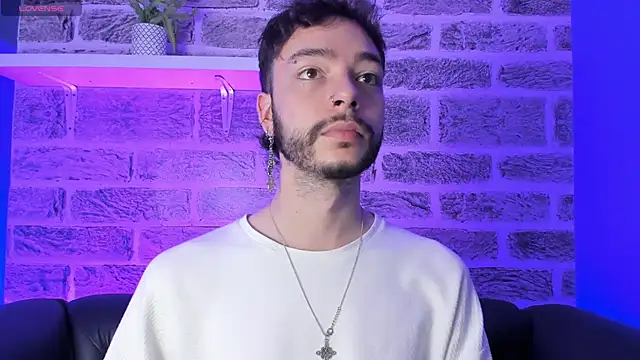 Snapshot of noah_ricci chatting on 01-11-26, 12:10 noah ricci online show from 01-11-26, 12:10