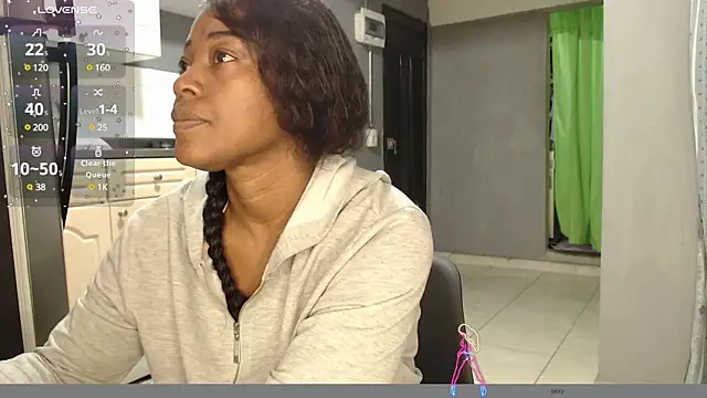 Snapshot of kimberley_123 chatting on 12-28-24, 01:17 kimberley 123 online show from 12-28-24, 01:17