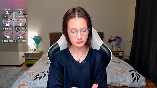 Snapshot of DearLia chatting on 02-14-25, 02:18 DearLia online show from 02-14-25, 02:18