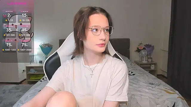 Snapshot of DearLia chatting on 02-23-25, 04:46 DearLia online show from 02-23-25, 04:46