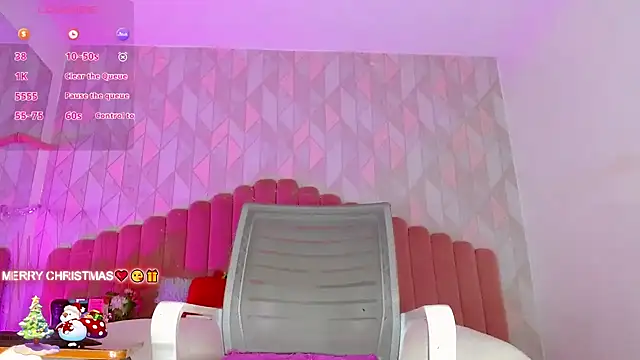 Snapshot of angelyy_02 chatting on 12-25-24, 08:40 angelyy 02 online show from 12-25-24, 08:40