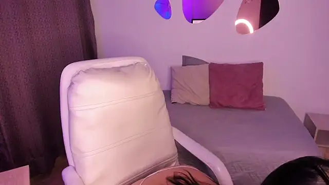 Snapshot of _Danaa chatting on 09-23-25, 06:55  Danaa online show from 09-23-25, 06:55