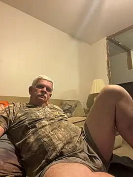 Snapshot of Silver1959 chatting on 05-18-26, 09:20 Silver1959 online show from 05-18-26, 09:20