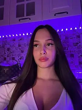 EricaWalls online show from 02-03-25, 03:20