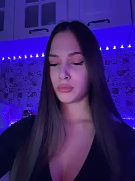 EricaWalls online show from 02-03-25, 04:20