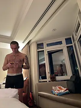 Snapshot of PeytonJohnn chatting on 10-06-25, 11:02 PeytonJohnn online show from 10-06-25, 11:02