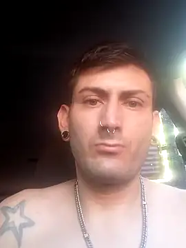 Snapshot of Ruveras_293 chatting on 02-07-25, 07:38 Ruveras 293 online show from 02-07-25, 07:38