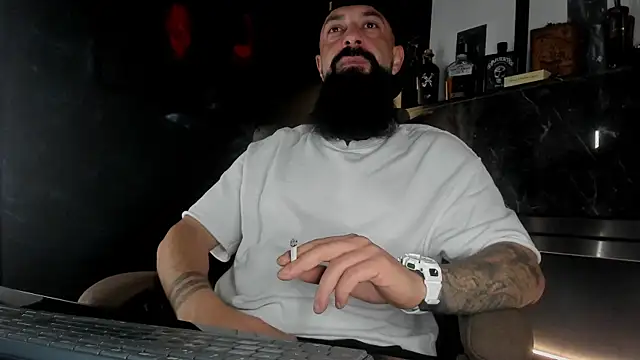 axxelrich  online show from 10-18-25, 04:48