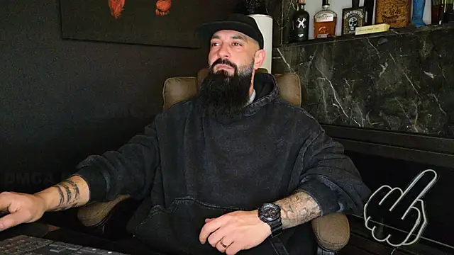 Snapshot of axxelrich_ chatting on 12-21-25, 05:03 axxelrich online show from 12-21-25, 05:03