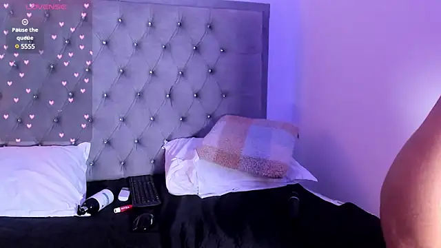 Snapshot of AriannaDavis chatting on 01-25-25, 05:18 AriannaDavis online show from 01-25-25, 05:18