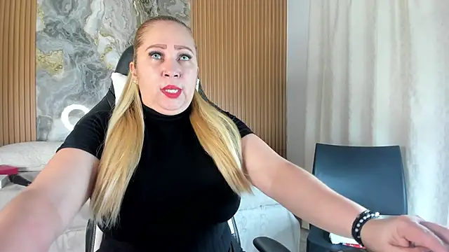 Danna topless online show from 12-05-25, 12:03