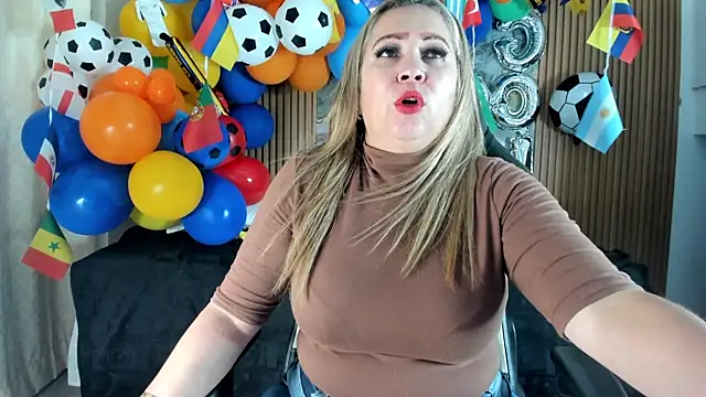 Danna topless online show from 06-26-26, 12:09