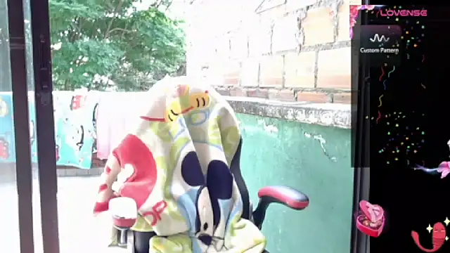 Snapshot of lvsaraa_sexy chatting on 01-08-25, 07:03 lvsaraa sexy online show from 01-08-25, 07:03