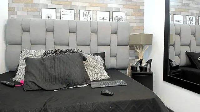 Snapshot of KariinaTaylor chatting on 06-12-26, 07:02 KariinaTaylor online show from 06-12-26, 07:02