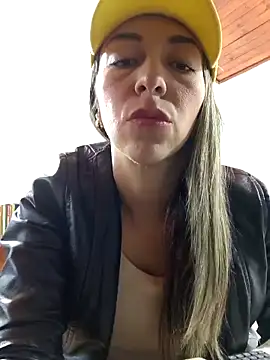Snapshot of rachellboom chatting on 05-13-26, 10:17 rachellboom online show from 05-13-26, 10:17