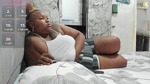 briyinabloom  online show from 03-19-25, 04:13