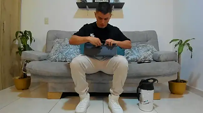 julian wallace online show from 01-24-25, 10:08