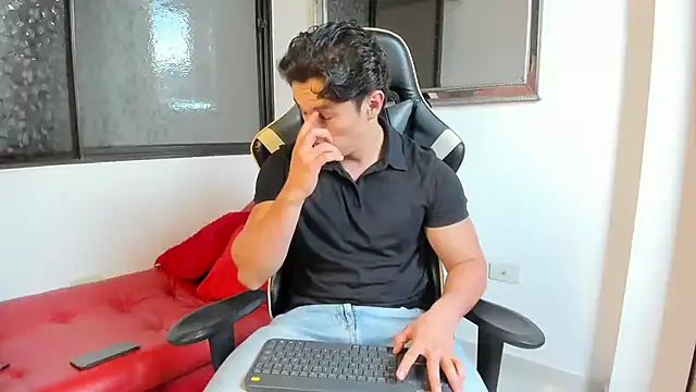 julian wallace online show from 03-17-26, 01:14